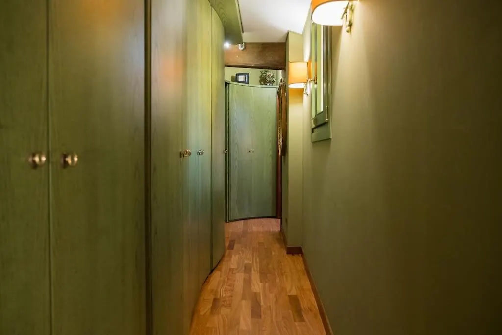 Carbonesi Luxury - Centro Storico Apartment Bologna 0*,  Italy