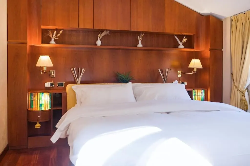 Carbonesi Luxury - Centro Storico Apartment Bologna