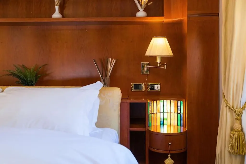 Carbonesi Luxury - Centro Storico Apartment Bologna